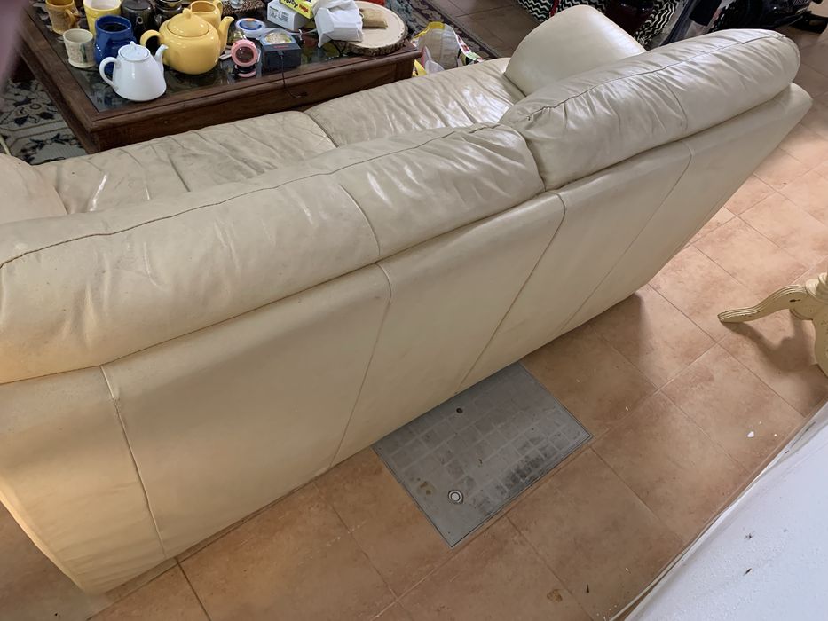 Sofá em pele, 3 lugares