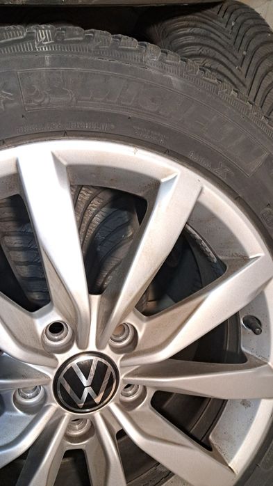 Шини 215/55/17 +диски ФОЛЬЦВАГЕН ТІРОК