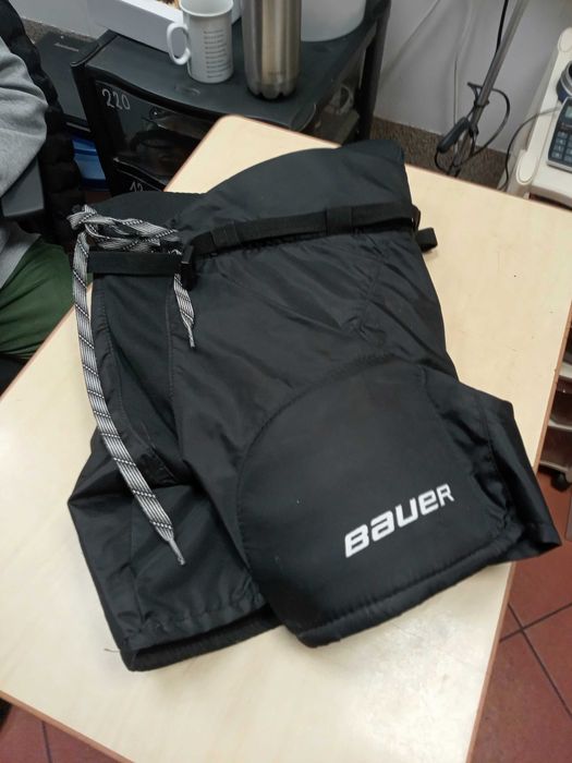 spodenki hokejowe roz l firmy bauer