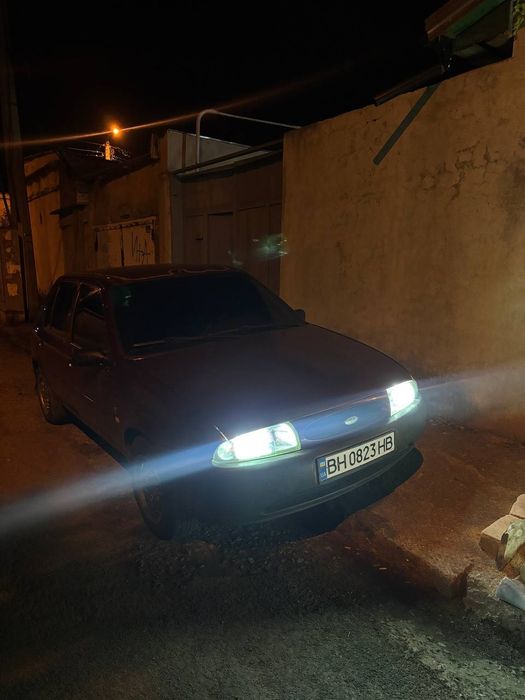 Ford fiesta MK4 Огонь за свои деньги !!!