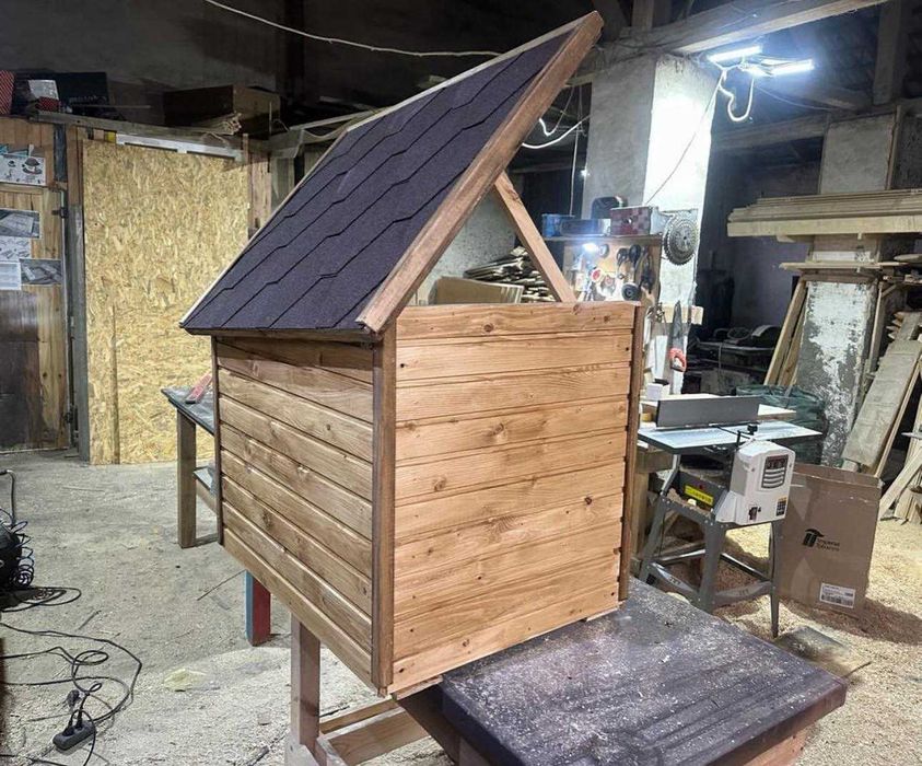 Тепла собача будка