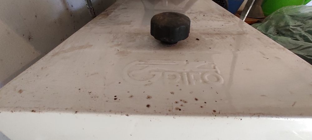 Espremedor de uvas elétrico