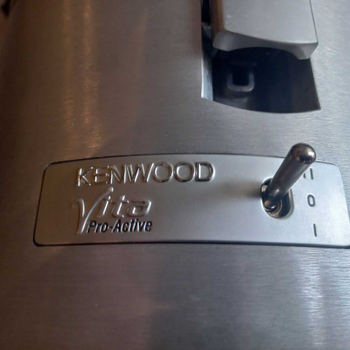 Соковижималка Kenwood Кенвуд  JE 820 – б/в, відмінний стан