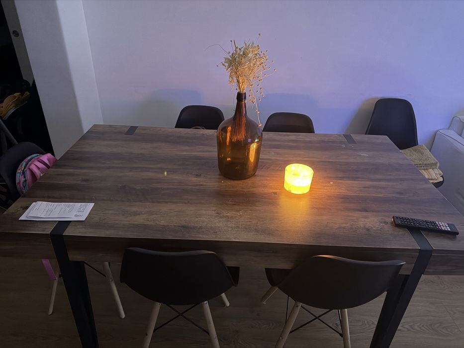 Mesa de jantar + 6 cadeira