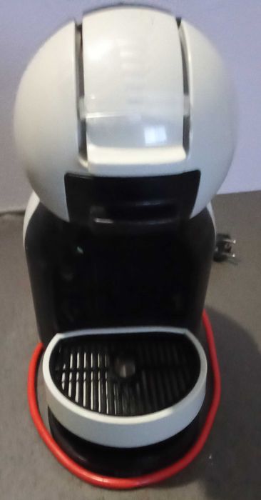 Maquina de café marca Nescafé dulce gusto
