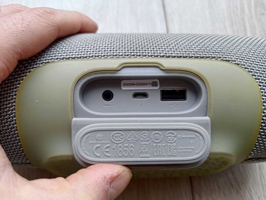 Głośnik przenośny JBL Charge 3 jak nowy