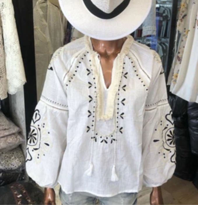 Вишиванка бежевого кольору S-Xs