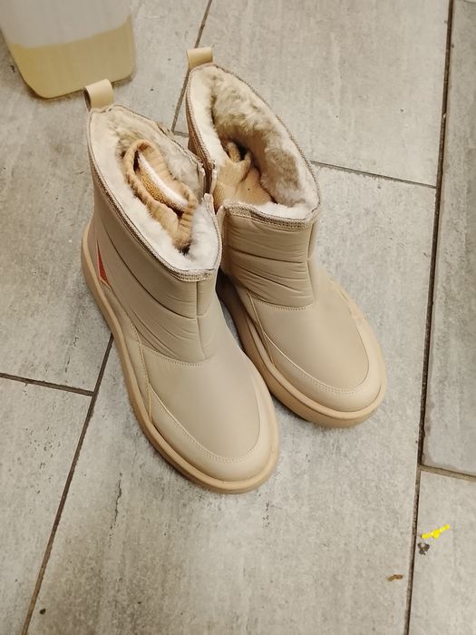 Продам зимове взуття