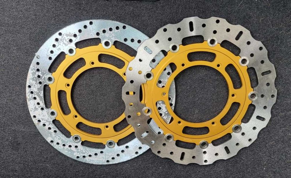 Tarcza tarcze hamulcowa motocyklowe nowe w cenie jednej