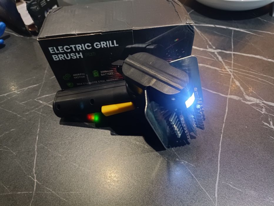 Elektryczna szczotka do czyszczenia grilla