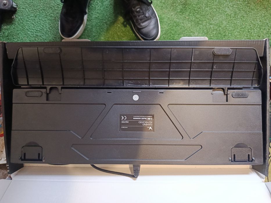 Klawiatura mechaniczna varr