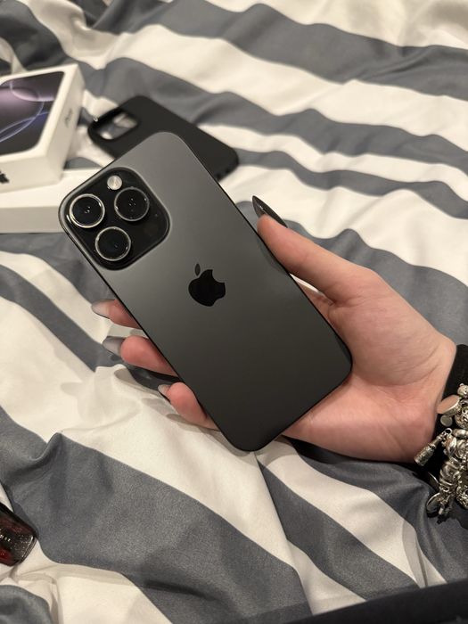 IPhone 16 pro 128gb 93% baterii