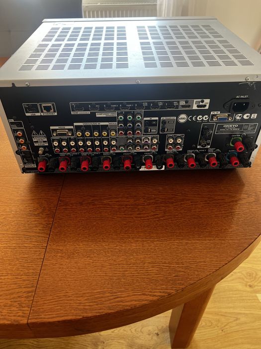 Sprzedam amplituner onkyo tx nr 818