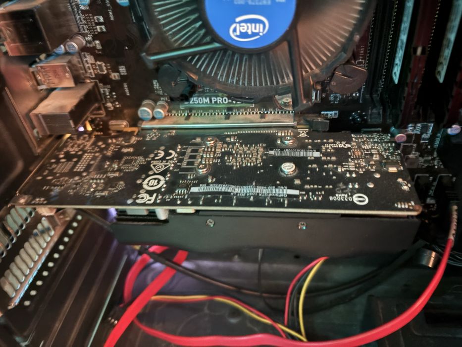 Karta graficzna GTX 1050 2gb