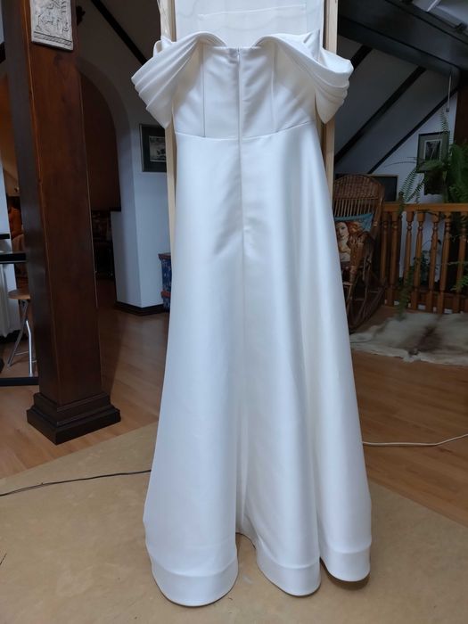 Suknia ślubna Ivory