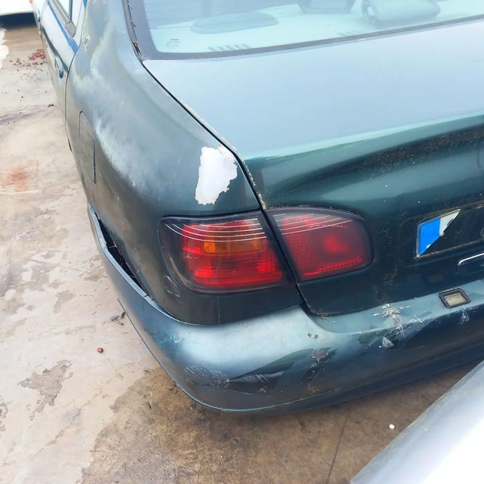 Frente e traseira nissan primera p11 carro