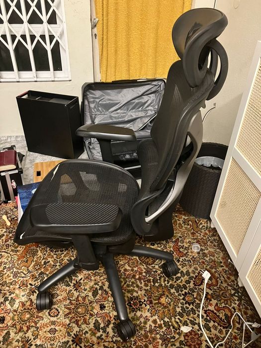 Sofá Cheize, Conjunto Rack, roupeiro, cadeira secretária