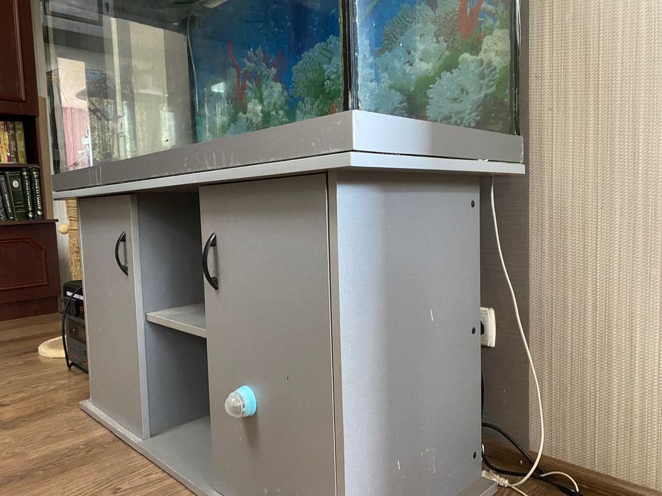 продам аквариум б/у 350 л  самовывоз из г харьков