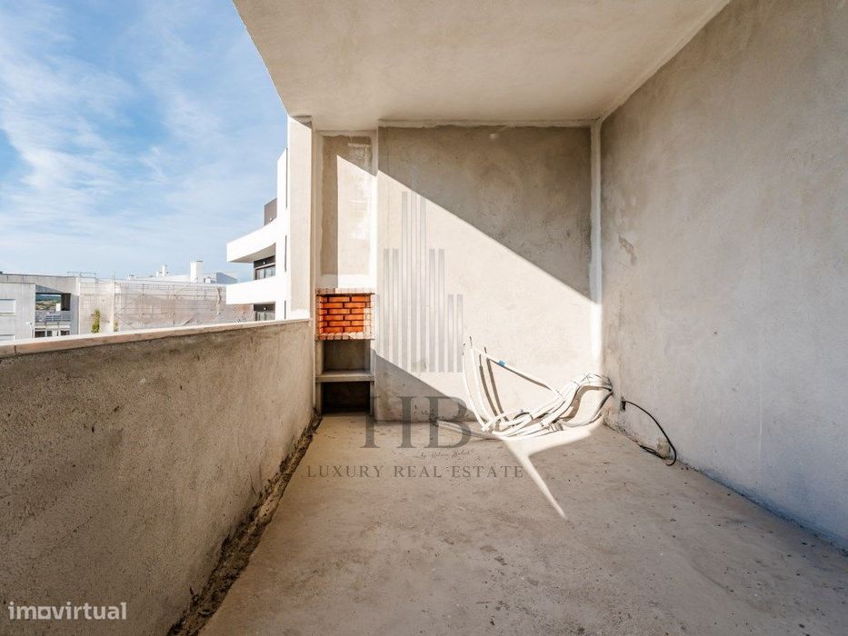 Apartamento T2 com terraço - Loures