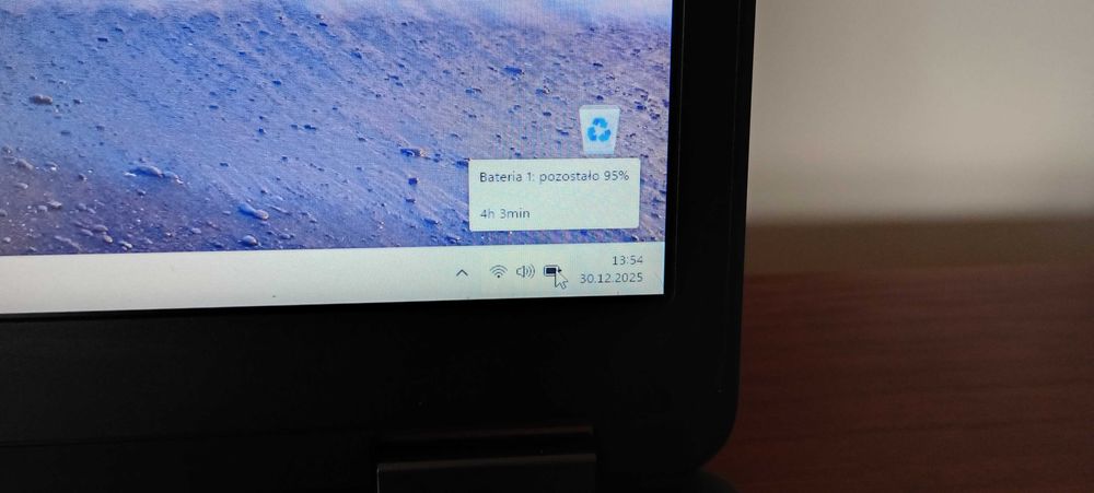 Laptop DELL 4x2.6  8GB RAM SSD 240GB Windows 11 świeża instalacja