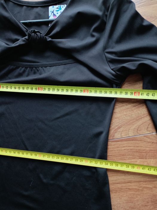 Bluza czarna z długim rękawem r. 36/38