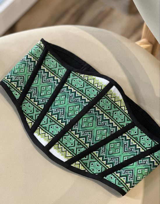 Український корсет вишиванка