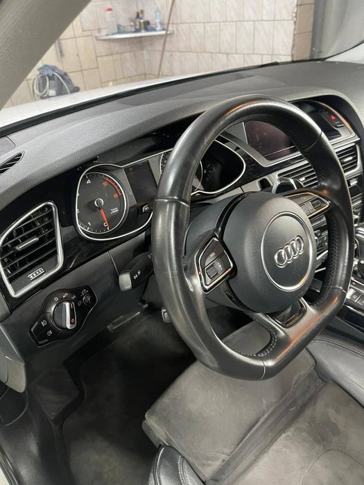 Продам Audi A4 В8 S-Line Quattro