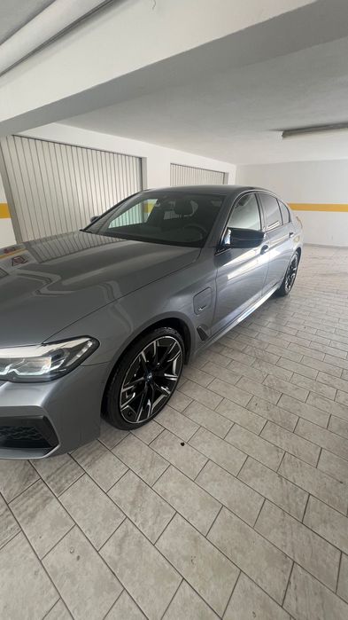 BMW 520e Pack M Híbrido Plug-in 84.000 km Fibra Carbono +Indução