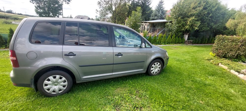 Volkswagen Touran 1.9 tdi.