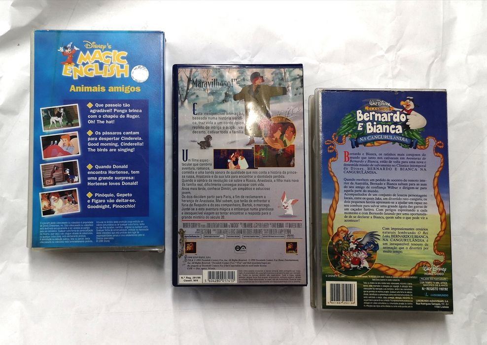 "Magic English" , "Anastasia" e "Bernardo e Bianca" - VHs
