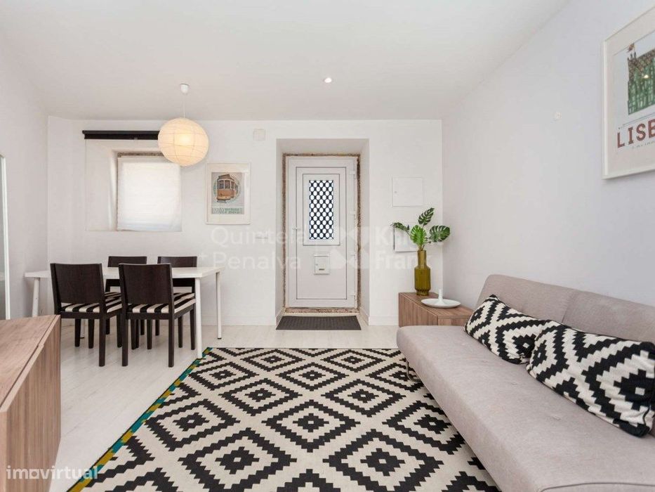 Apartamento T0 para arrendar mobilado na Praça da Alegria, Lisboa
