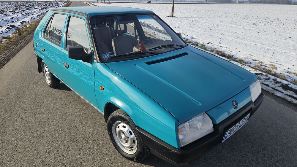 Skoda Favorit  auto do zadań specjalnych :)