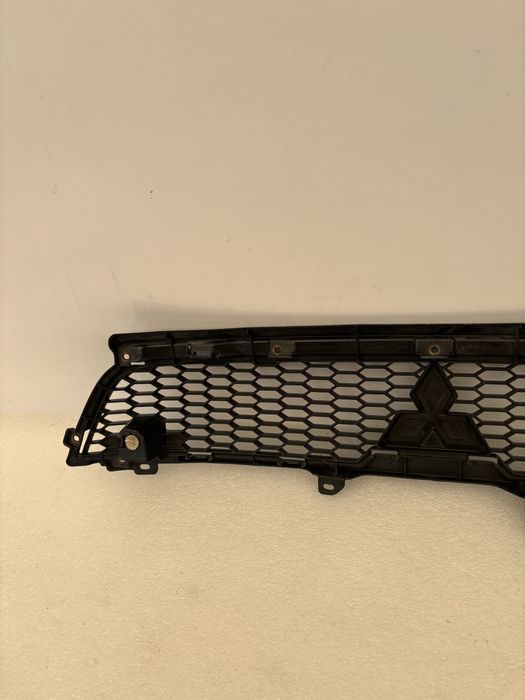 Mitsubishi Outlander II 2 lift fl 10-12 grill atrapa kratka zderzaka