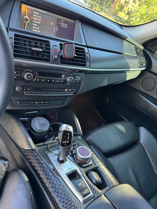 Бмв  Х6    Xdrive  40д  в рідному окрасі, не фарбований  в гарному стані також іходова