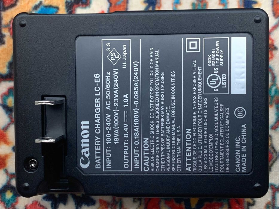 ОРИГіНАЛ Canon LP-E6 акум. + оригін. пристр.