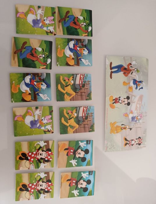 Figuras e autocolantes Disney