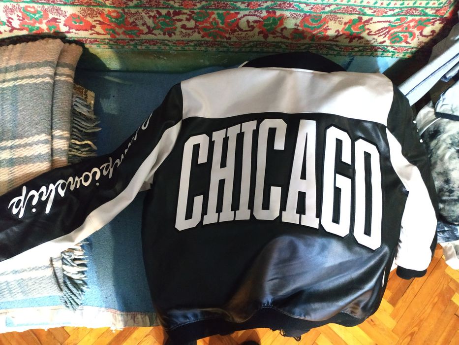 Кожаная курткочка