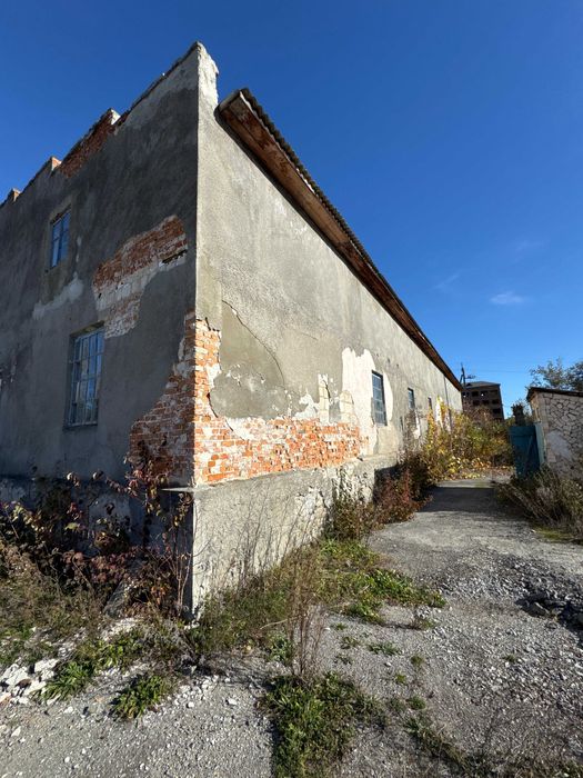 Нежитлові будівлі