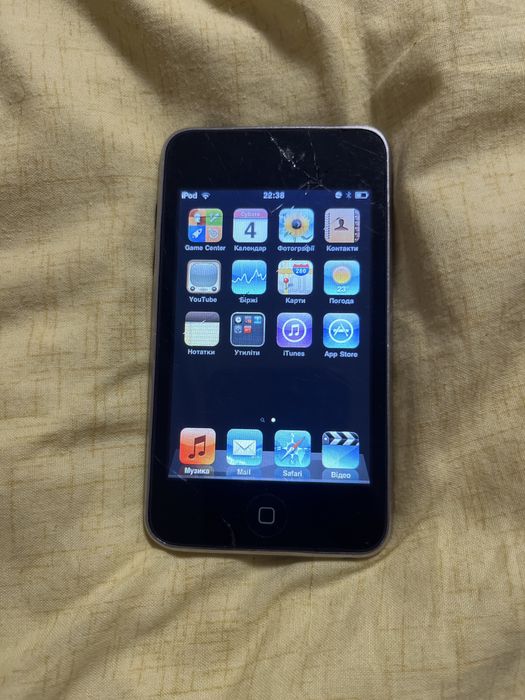 продам iPod touch 2g