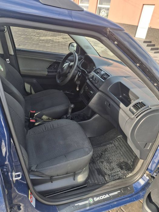 Автомобіль шкода фабія