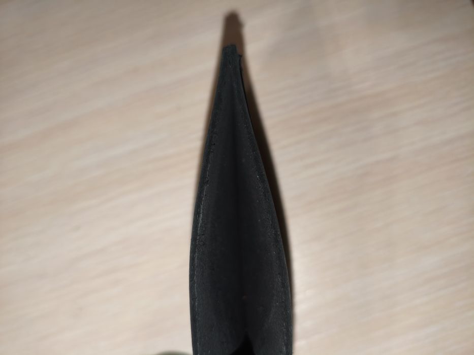 Шкіряна карточниця чорного кольору