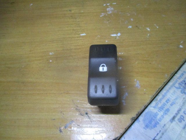 Botão / interruptor trancar portas DACIA Logan MCV (KS_)