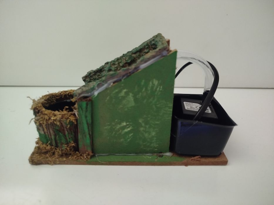 Wodospad strumień ruchoma figurka z pompą na wodę do szopki makiety