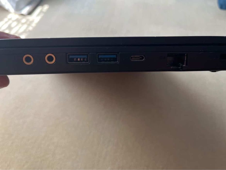 Ігровий ноутбук Msi2023