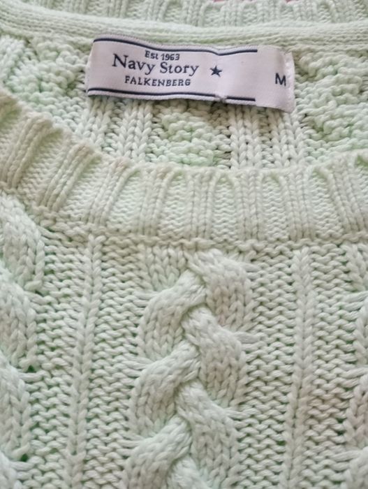 Swetr Navy Story