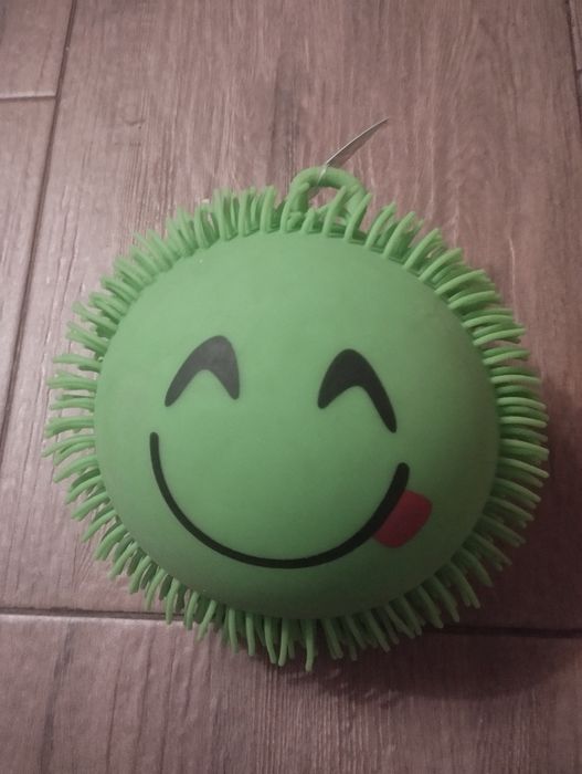 Piłka kudłata nowa