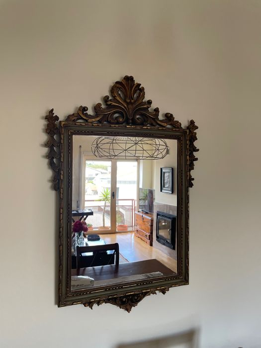 Espelho antigo de madeira