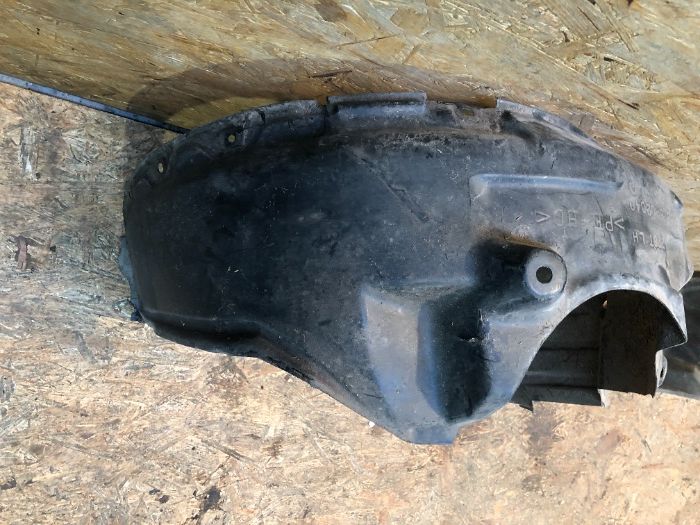 Nadkole przednie prawe lewe Toyota Corolla E11 Lift