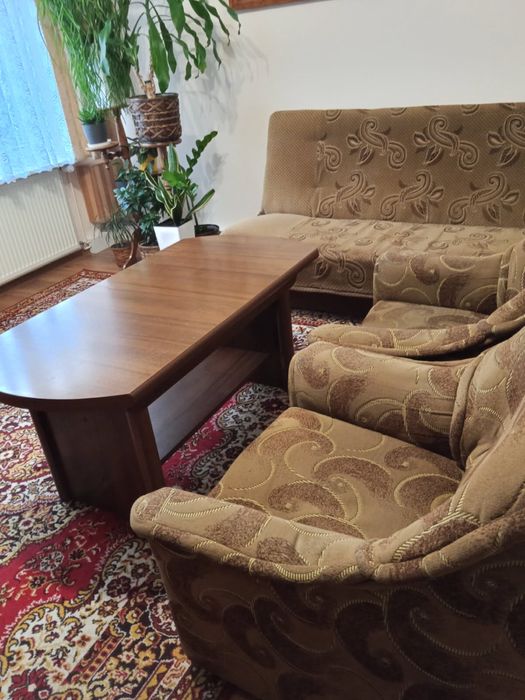 Komplet sofa, wesalka, kanapa, fotel i ława