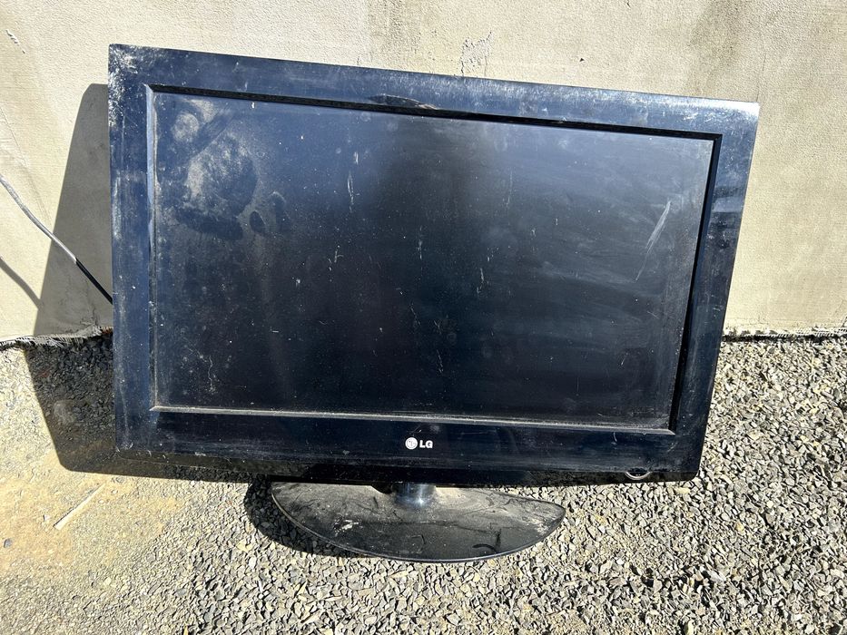Telewizor LG czarny